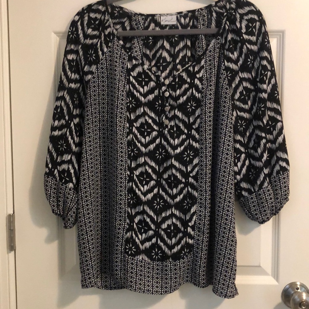 Kim Rogers Black and White 3/4 Sleeve Blouse
